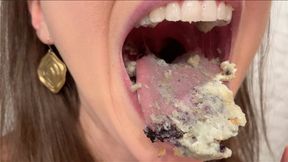 Muffin Chewing