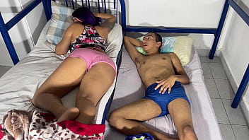 Fui passar as f&eacute_rias no meu primo e agente acabou fazendo sexo