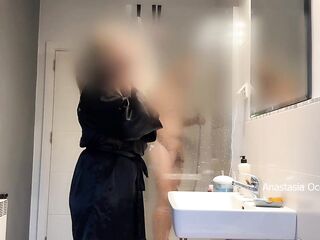 I caught my spouse jerking on my stepmom in baths and joined 'em. Family use. Voyeur.