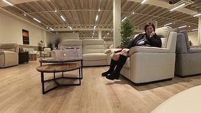 pelotee par un voyeur pendant une exhib en magasin