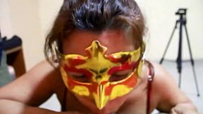 Me qued&#x00E9; en hotel por navidad y termin&#x00E9; follando con la empleada venezolana de limpieza