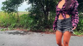 Picked up a Girl and Publicly Fucked Her in the Car