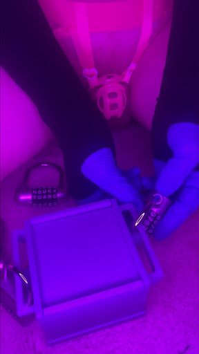 Lunathesissy's Debut 10 Day Chastity Lockup