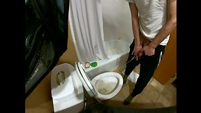 Straightstoner pee compilation