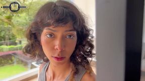 mi vecina me seduce en el balcon y caigo en su tentacion