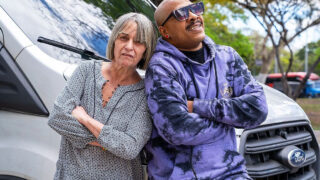 Nenek PAWG ibu dengan tetek kendor mengambil dubur BBC kasar berdebar-debar