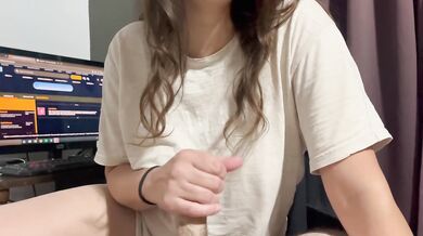 I'll suck your dick while seducing you in different languages