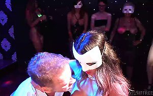 Deep throat coronation, Malena Nazionale, Sara Bell