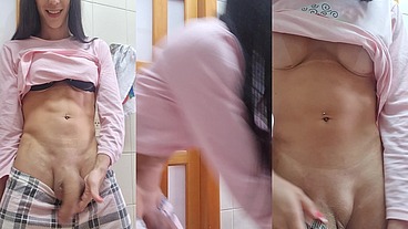 Paloma Veiga acordando com tesão de pau duro no café da manhã e gozando bem forte