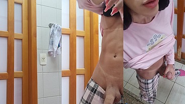Paloma Veiga acordando com tesão de pau duro no café da manhã e gozando bem forte