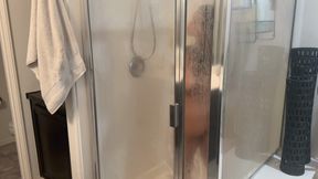 FEET JOB IN THE SHOWER (FULL VIDEO)