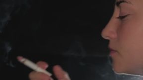 HANDY - CIGARETTE WITH WET HAIR AFTER SHOWER