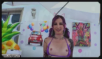 Valerica Steele | Petite Nympho Hardcore Action