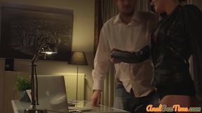 Bigass babe analfucked by toy in 3some