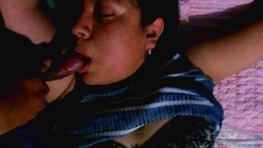 hago que me la chupe