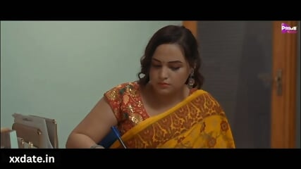 Sexy Medam Ko Rohan Ne Bus Me Choda