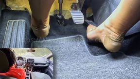 Mistress Lady Georgia hates this car - PIP feet - barefeet part