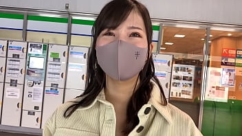 ハメ撮り　遠距離JDセフレと濃厚お久しぶりックス！さっぱりしたしゃべり方とは裏腹の、感じてる時の何度も求める喘ぎ声にこっちも居ても勃っても居られないッ&hellip_！ 得意技:フェラチオ　弱点:乳首　華奢なカラダを激しく犯す美脚くびれピストン。生まれながらの中イキ体質で、バック正常位どんな体位だろうと子宮ユレユレでイキまくり。