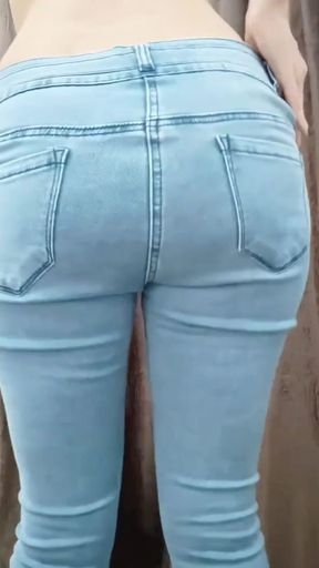 Hot Girl Showing the Big Boob and Pusssy Fingering