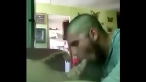 me chupa el pico en el depa