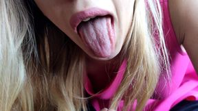 Sucked on her birthday, swallowed cum, 18yo