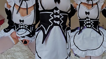 Cosplay Rem babe masturbation