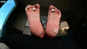 Jen cute soles back, lotion bath pt 2 - MOV