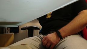 Boss Caught Co-worker Wanking on Cam!