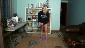 Ashley Stone at a video shoot between scenes pees during chatting