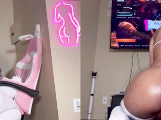 KhloeSweet CG - Begin With Her Domi But Pretty soon Takes a Ride on the Screw Machine to Cum