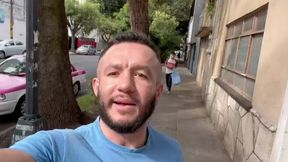 🔥 CAM ESCONDIDA 🔥

caminaba hacia mi depa, y se me acerca un vendedor, pero no tenía dinero y mejor le ofrecí buen billete a cambio q me dejara tocarlo y mamarsela 🍆