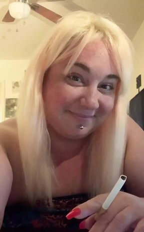 Blancagirlbbw Smokes While Thinking About the Video I Just Did