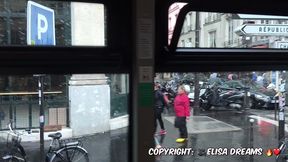me promenant sur paris avec cet amant en jupe plutot courte.. les parisiens ...