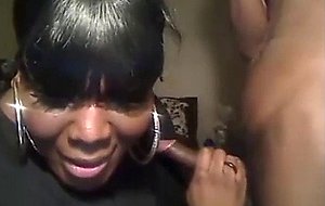 Thick ebony tranny blowing a dude