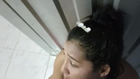 Hot Slut Gives BJ to Her Boss for a Raise