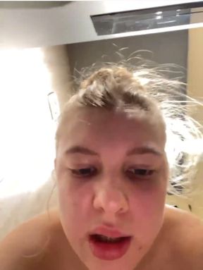 Extreme Masturbate. Face Sitting in Public. Close up Pussy. Fingering Pussy