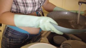 I wash dishes with kinesiotape