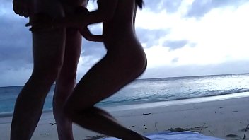 Beach sex again with Foreverlicious