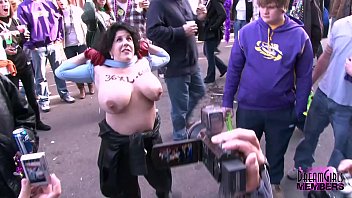 Big Glorious Tits Flashed On Bourbon Street During Mardi Gras