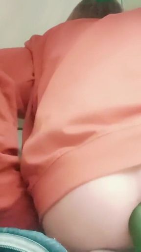 Blonde Opens Her Ass