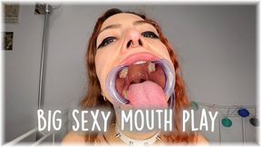 BIG SEXY MOUTH PLAY 720 mp4