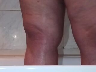 big beautiful woman mother I'd like to fuck mommy peeing in the shower in slow motion
