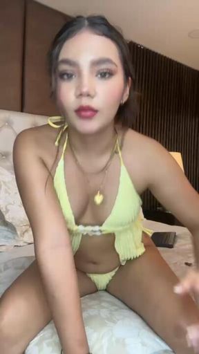 naughty and sweet girl🤤