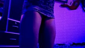 cunada arrecha me baila cuando su marido no esta en casa es una putita sexy.