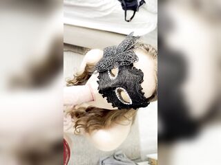 Swedish Hotwife in Mask Gives Juicy BJ