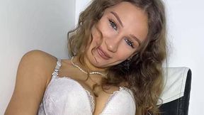 Video uploaded by @tinynika @Teasing & #Shaved Pussy #Solo #Nude #Petite hardcore hot gratis | Tik.Porn