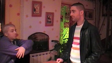 205 / sexy twink fucked by surprise by the pornstra Brice FARMER