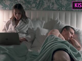 S2E5: Step mama helps to cum step son in share couch during the time that working untill get cunt creampie and facial