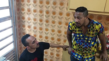 CORTES: ANAL COM ANÃO BEM DOTADO - METENDO NO CUZINHO DA PATROA ENQUANTO O AMIGO FILMA TUDO