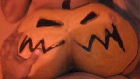 Sal&iacute_ a pedir mi calaverita y me llenan la calabaza.